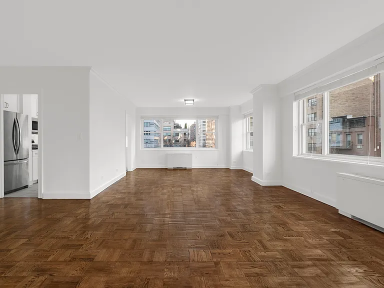 215 E 68th St #11S — Photo 4