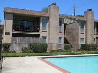 700 Thicket Ln APT 104, Houston, TX 77079