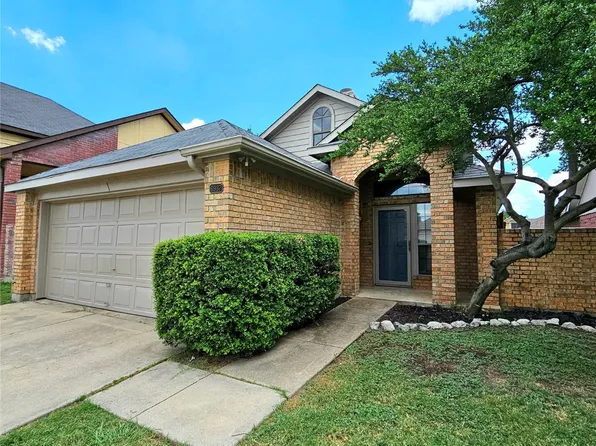 6937 Aston Dr, North Richland Hills, TX 76182