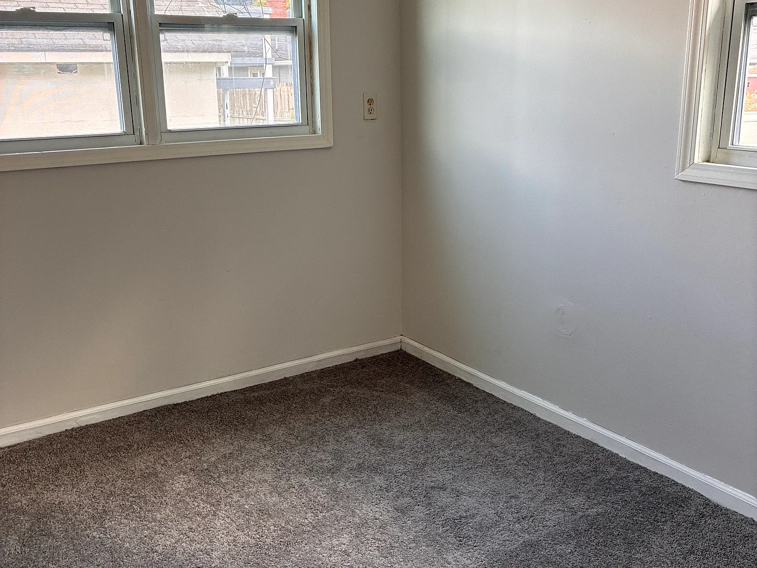 2 bed, 621 sqft, $1,000 — Photo 3