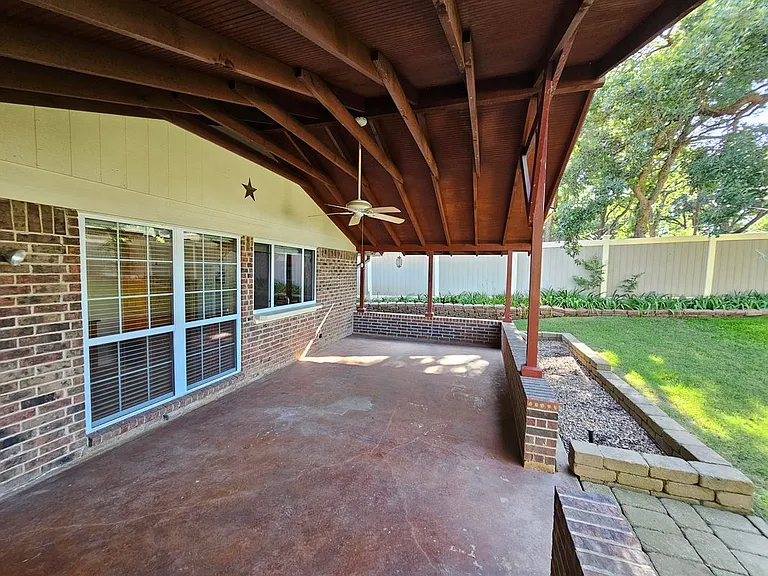 405 Atkerson Ln — Photo 27