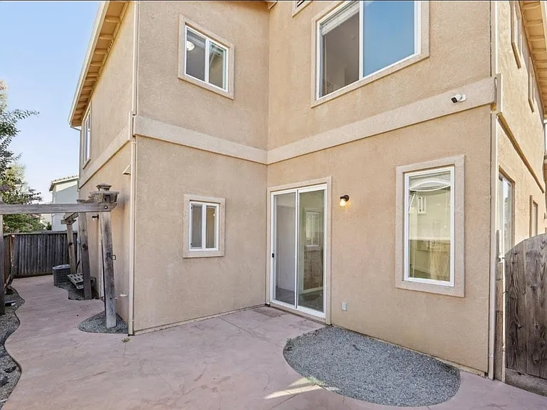 1888 Leaning Oak Dr — Photo 15