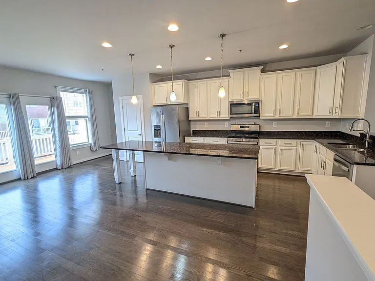 1129 Lawler Dr — Photo 16