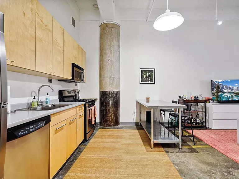 700 Washington Ave N #207 — Photo 10