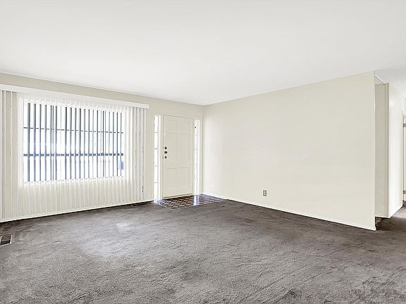 3rd image of 5507 W 35th St