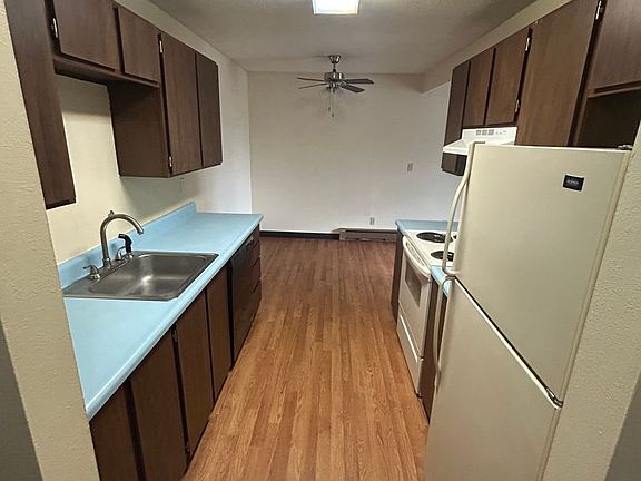 2nd image of 230 W Broadway St #4