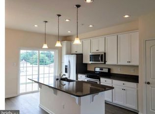 7 Iron Gate Rd, Sicklerville, NJ 08081