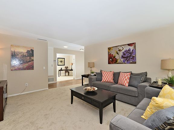 5th image of 1580 Jeffrey Ave