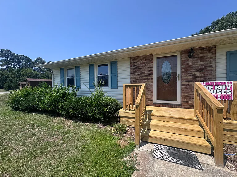7363 Hyannis Dr — Photo 20