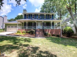 130 Carriage Station Cir, Roswell, GA 30075
