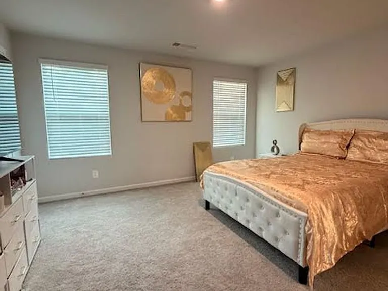 1030 Keyes Pl — Photo 9