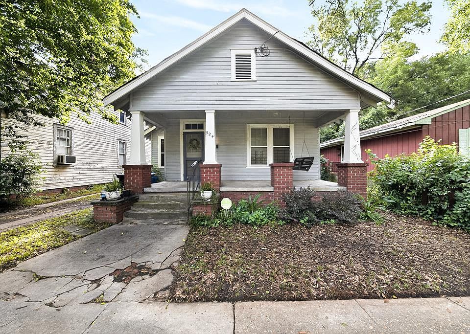 1st image of 524 3rd Ave