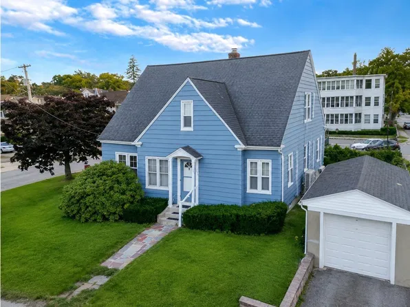 208 Woodland St, Fitchburg, MA 01420