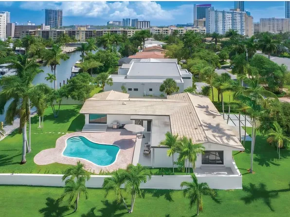 536 Hibiscus Dr, Hallandale, FL 33009