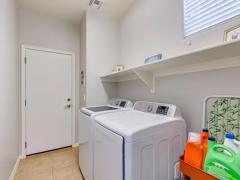 3487 E Windsor Dr — Photo 29