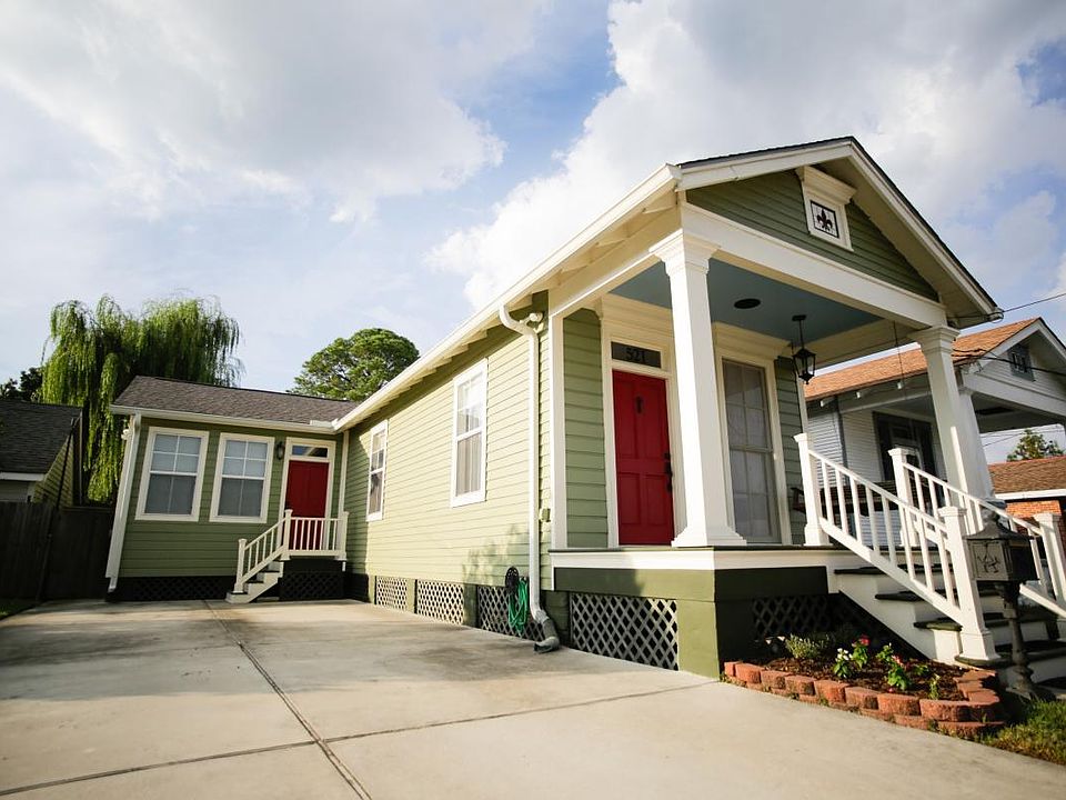 Driveway/Exterior