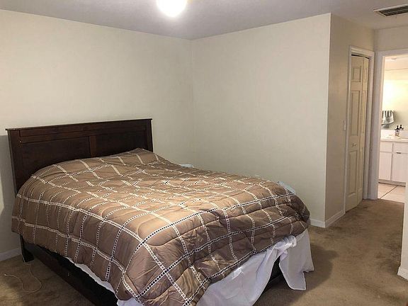 3rd image of 1310 Idlewild Dr