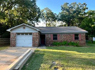 6 Northwood Dr, Conway, AR 72034