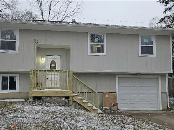 312 W Martin St, Edgerton, KS 66021