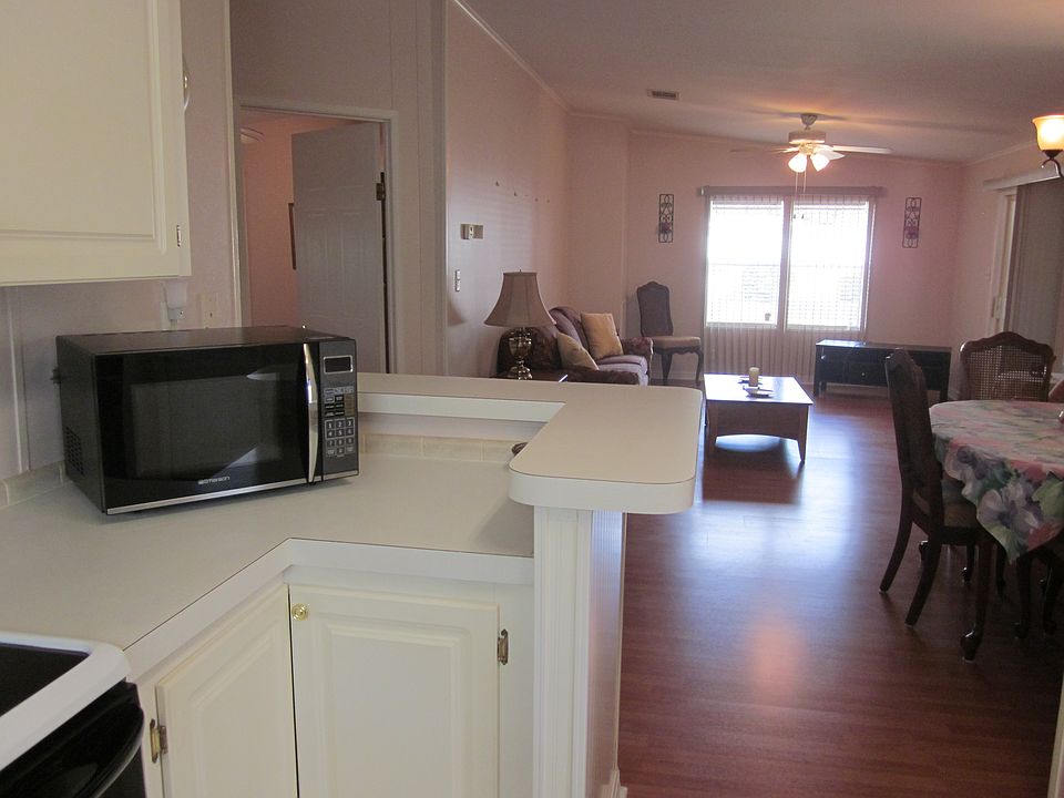 1st image of 128 Hibiscus Dr