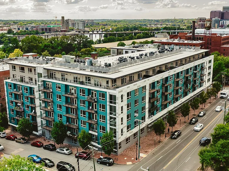 Main2525 — Photo 2