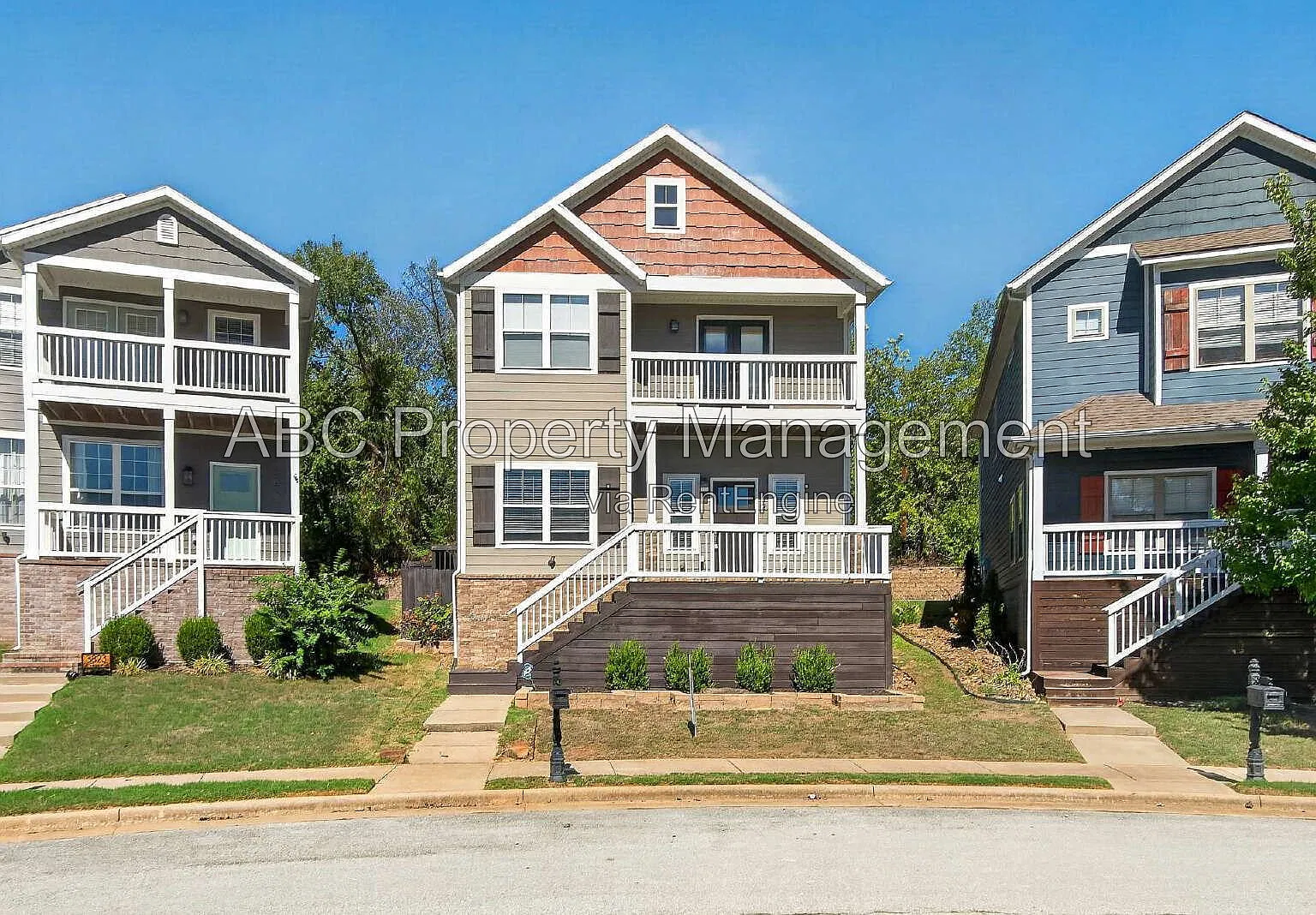 4 bed, 3.0 bath, 2191 sqft, $2,300 — Photo 1
