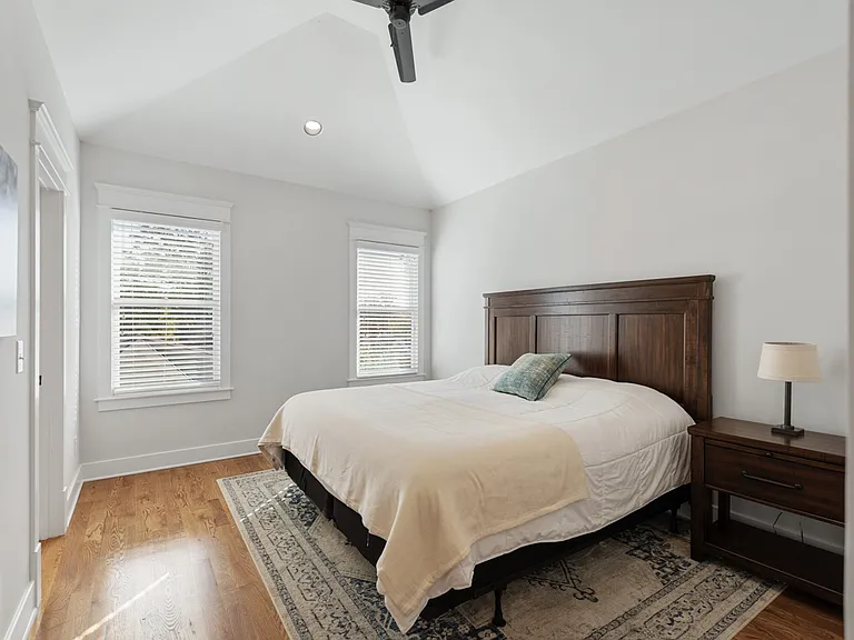 843 Clayton Ave — Photo 36