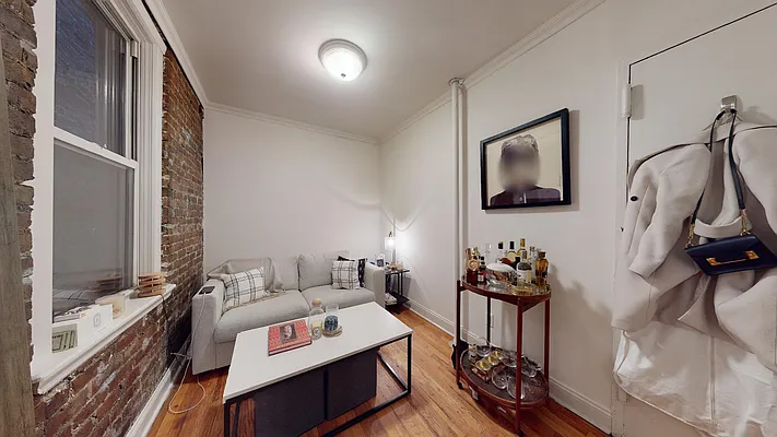 Rented by Bond New York | media 16