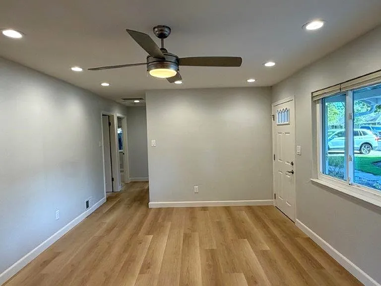 1579 Terry Way — Photo 6