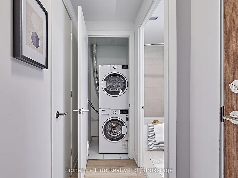 1331 Queen St E #505 — Photo 6