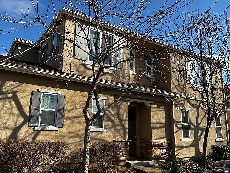 1st image of 290 Barnhill Dr