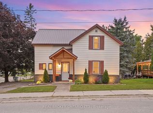 22 Temperance St, Perth East, ON N0K1M0