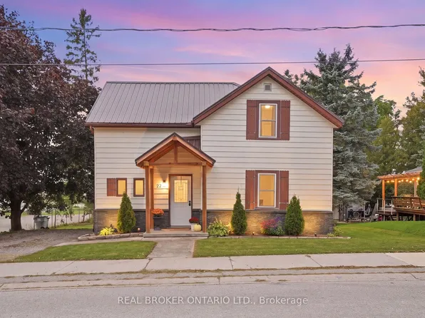 22 Temperance St, Perth East, ON N0K 1M0