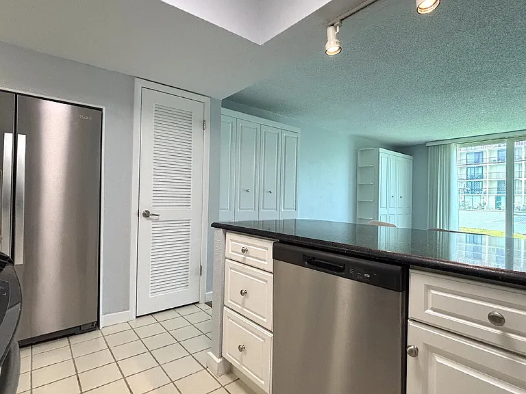 1437 N Atlantic Ave #105 — Photo 5