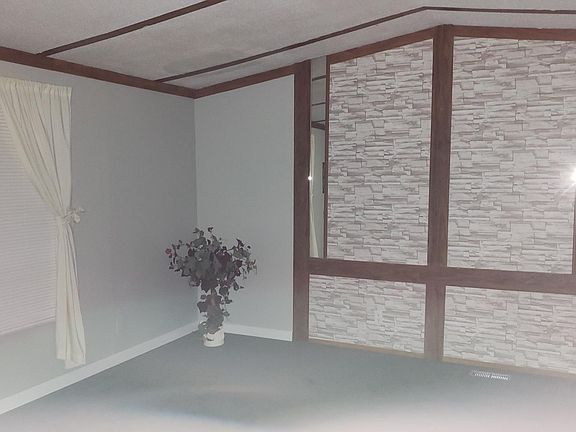2nd image of 10975 Log Rd