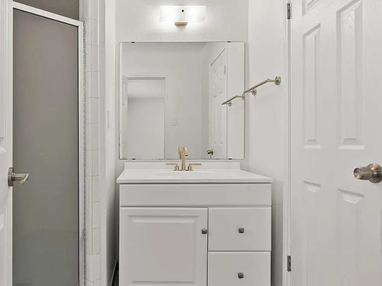 1907 Moonlight Dr — Photo 12