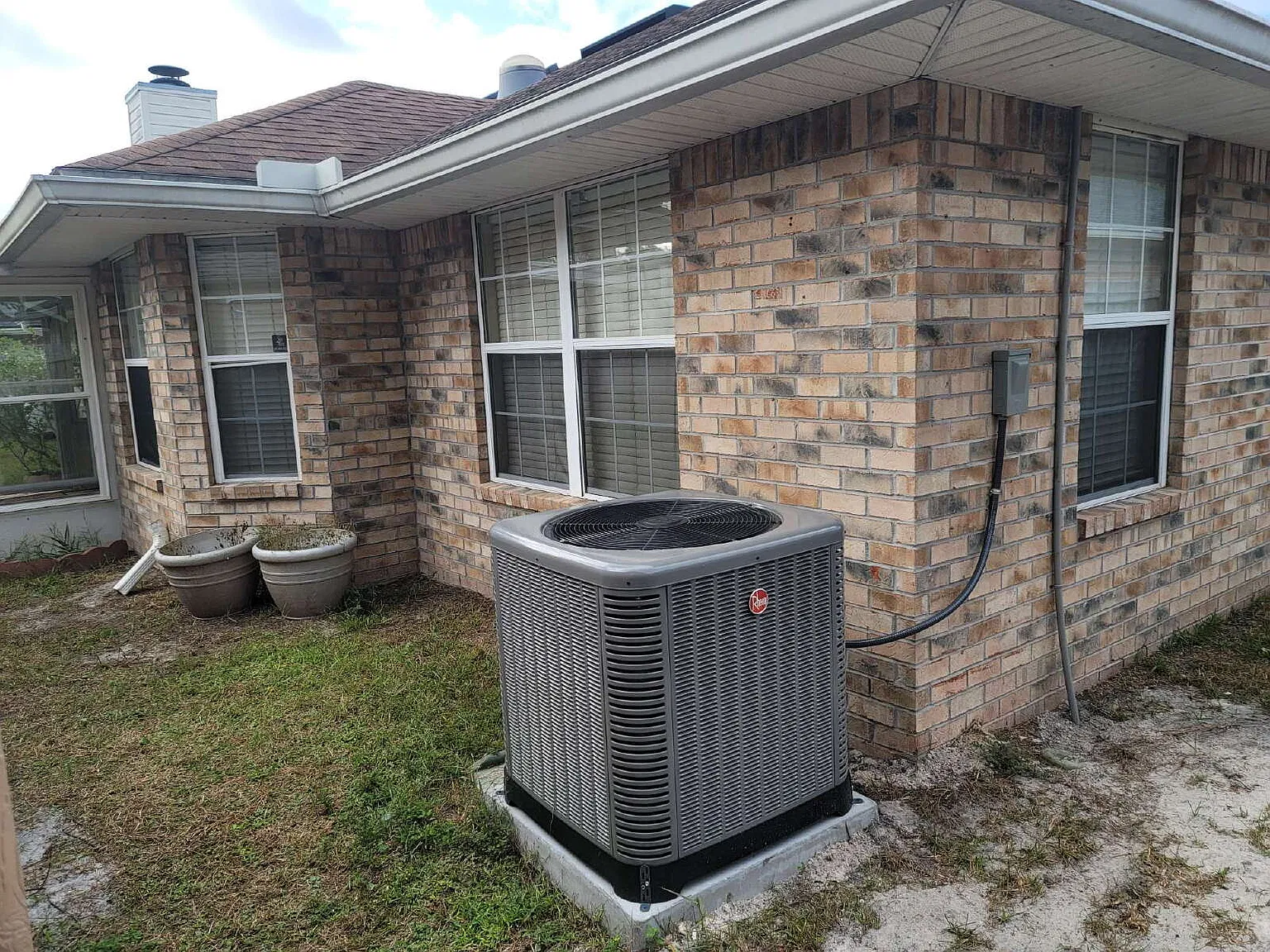 4 bed, 2.0 bath, 2273 sqft, $2,495 — Photo 4