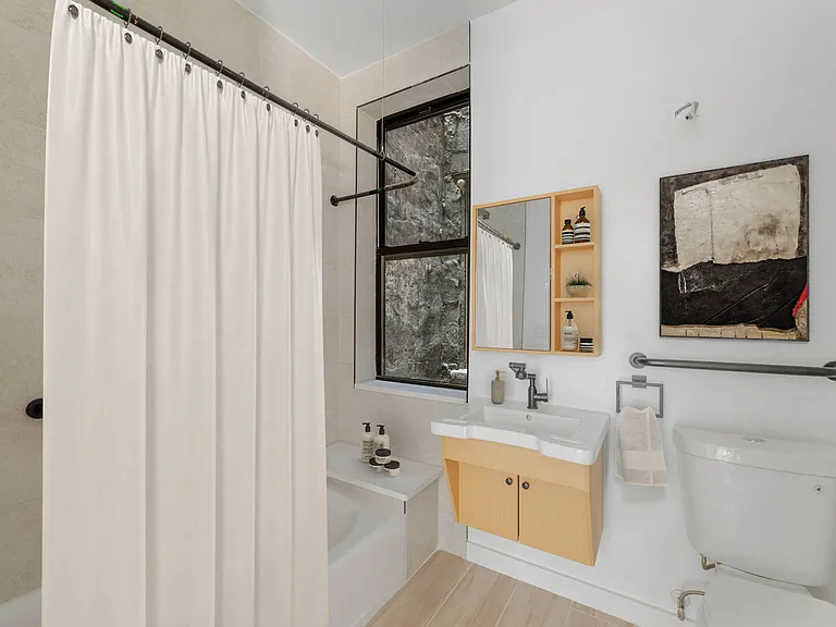 2111 Regent Pl #1F — Photo 6