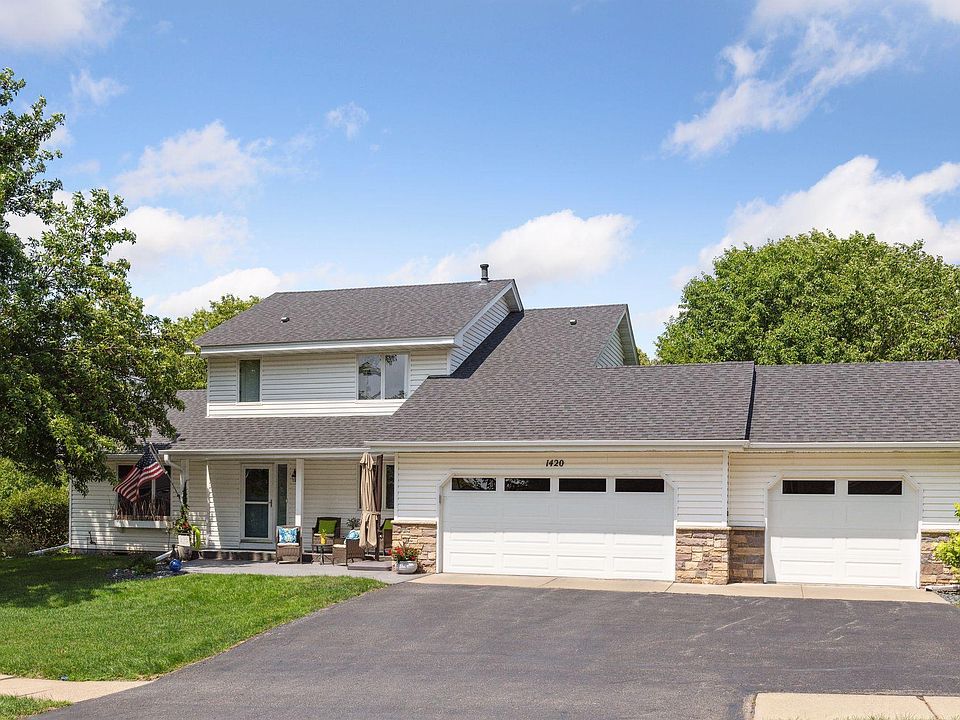 1st image of 1420 Heron Dr
