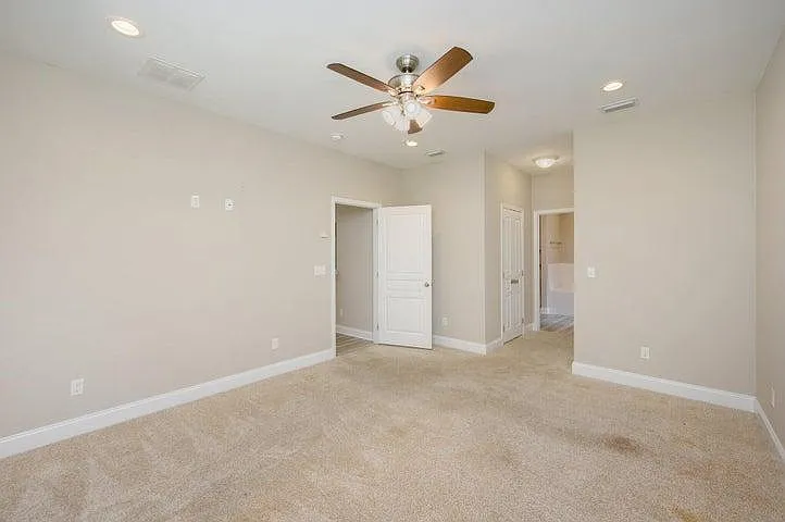 2239 Tom St — Photo 14