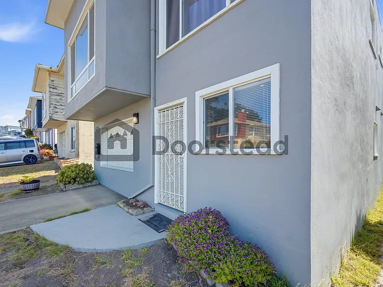 470 Westmoor Ave — Photo 21