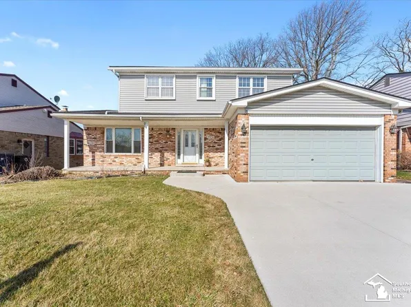 20456 Maplewood St, Riverview, MI 48193