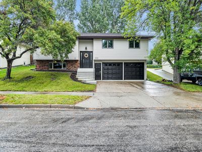 2631 Springfield St, Bismarck, ND, 58503