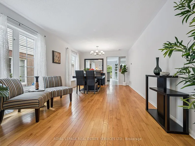 2485 Wooden Hill Cir — Photo 6