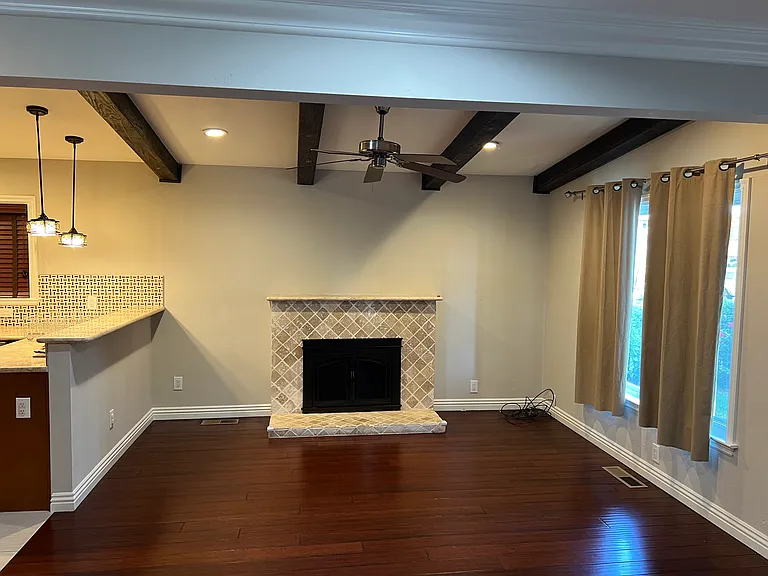1294 Crowley Ave — Photo 4