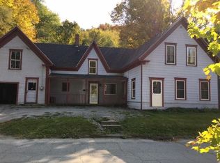 28 Spring St, Colebrook, NH 03576