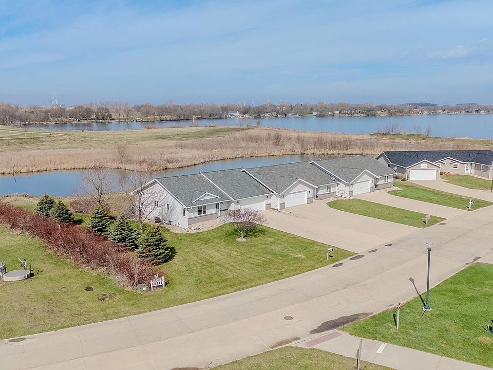 1st image of 416 Beachcomber Dr #3