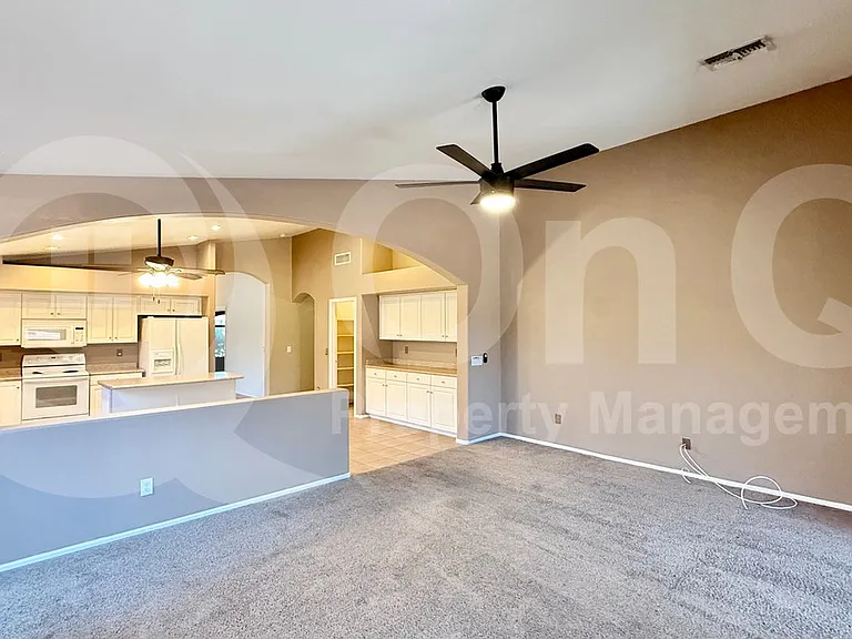 42259 W Chisholm Dr — Photo 8