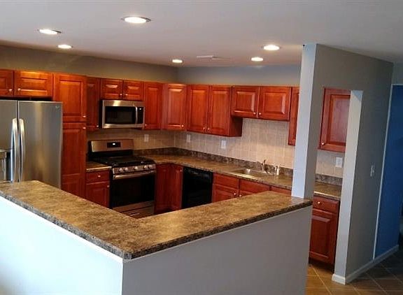 3rd image of 2 Crestmont Ct