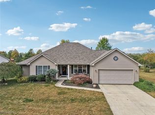 37826 Briar Lakes Dr, Avon, OH 44011